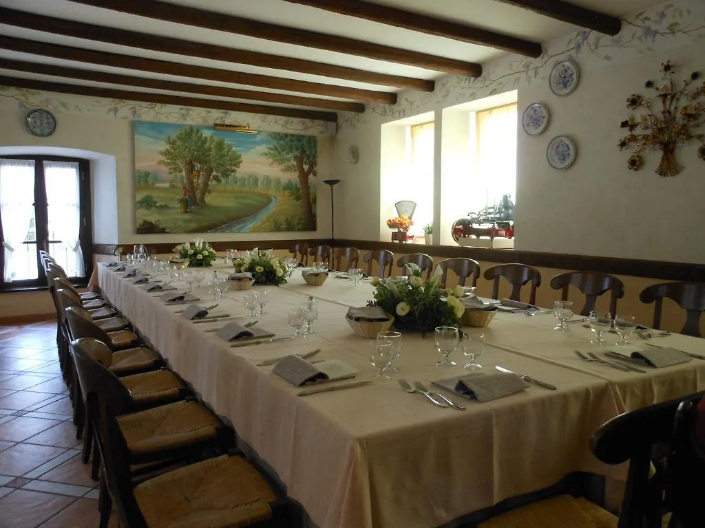 Farm stay Agriturismo Cassinazza Villa Orsenigo Italy